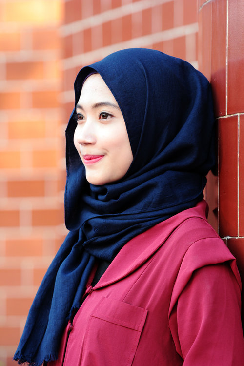 A smile is the prettiest think you can wear #ClozetteID #hijab #hotd #hijaboftheday #hijabfashion