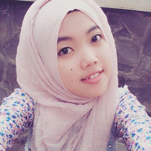 😱
#vscocam
#ClozetteID
#Selfie
#Hijab