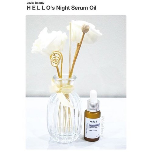 Good evening ⭐️ Have you ever used a #nightserum oil? It's first time for me. If you have a dry-normal skin, I highly recommend this #serum to you. For details, check my #review on my #blog (link is on bio👆) 😘 #jovialbeauty #clozetteid #skincare #skincarereview #flatlay