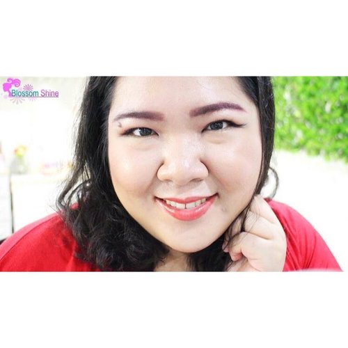 Happy Weekend! Malam minggu pada pergi kemana nih? Share donk tempat nongkrong favorit kalian apa dan dimana? 😃
.
#Blossomshine #Beautiesquad #beauty  #atomcarbonblogger #makeup #makeupporn #makeuptalk #makeuphaul #indonesia #flatlay #clozetteid #clozette #beautyjunkie #makeupjunkie #indonesia #maybelline #babylips #maybellineindonesia