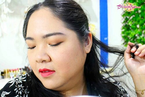 Happy weekend!
Don't forget to give thanks to God for His blessings throughout the week 😊 have a blessed weekend! 💖
.
Lipstick I wore in this pic is from @poppydharsonocosmetics
Liquified Matte Lip Color no 5 .
#blossomshine #motd #makeupseharihari #makeupweekend #instamakeup #instabeauty #beautybloggerindonesia #bloggerperempuan #BloggerIndonesia #kbbvmember #clozetteid #beautiesquad #poppydharsono