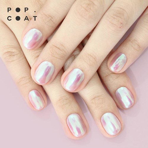 My new nails, thanks to @popcoat 😘😘💖💖💖💅🏻
.
.
.
.
#clozetteid #nails #nail #nailart #gelnail #gelnails #gelmanicure #gelpolish #gel #japan #holographicnails #holonails #hologramnails #chromenails #nailsofinstagram #nailstagram #instanail
