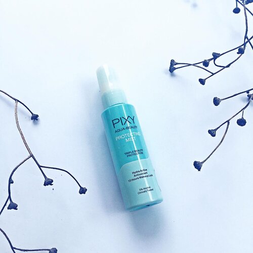 buat kalian yang lagi cari setting spray bagus dan affordable boleh coba Pixy Aqua Beauty Protecting Face, kalau aku dipake sesudah menggunakan makeup, hasilnya di wajah dan kulitku bikin makeup nempel tapi aku gabilang tahan lama yah cuma ini mengikat aja setelah kita makeup-an, cepet meresap dan diawal kita spray kadang aku ngerasa jadi ada efek glowing-glowing instant dikulitku.  sayangnya aku ga ngerasa ini bikin makeup stay dan awet sih kaya setting spray yang lain :/ tapi kayanya aku bakal tetep repurchase si pixy ini deh karena harganya yang ramah dikantong dan karena aku juga bukan yang type makeup dempul atau menggunakan foundation sehari2 si. jd cukup lah ini mengikat skincare dan cream blush ku walau ga mengikat lama dan kalau siang cream blushku sudah ilang2 :(  #ClozetteID #SettingSpray #AffordableMakeup