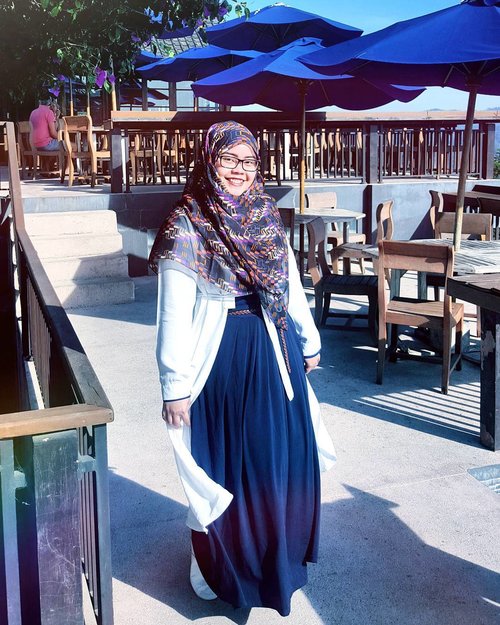 H for happiness. H for holiday! #throwback*****Location: The Lakeview Restaurant, Kintamani, Bali.*****Scarf: @kivitz_Outer: @noenbynunrizky from @hijup*****#holidaymood #tapfordetails #hijabfashion #hotd #hijabootd #hijabootdindo #ootd #ootdindo #lookbook #lookbookindonesia #hijabinspiration #hijabstyle #ClozetteID