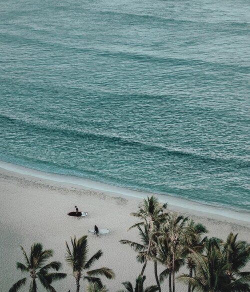 LET ME SWIM THROUGH THE DAY. BUT HEY, I’M KIDDING. I CAN’T SWIM IN THE OCEAN AND THIS IS JUST TO INCREASE MY GOOD MOOD 🌊 •Salah satu hal yang emang bikin good mood buat aku adalah berenang, tapi bukan di laut hehe. Melainkan di kolam renang yang super Instagrammable and with the perfect view.––Kalau kalian gimana?, Bagaimana cara kalian untuk ningkatin mood kalian?(Pic by: Brandon Cormier via @unsplash )••••#unsplash #unsplashphoto #lifeblogs #lifestyleblogs #lifestyler #lifestyleguide #menblogger #mensinstastyle #bloggerguide #fashionblogging #asianguys #moodboards #clozetteid #theshonet #menslifestyle