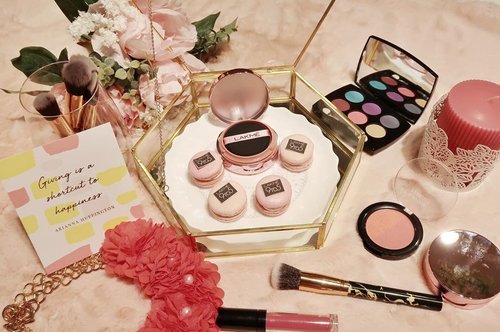 How beautifull it is 😘Let me present my blushing macaron with @lakmemakeup ☺️ Never worries my make up bcz Lakme 9to5 is here.#CewekSerbaBisa & #CushionSerbaBisa #clozetteid