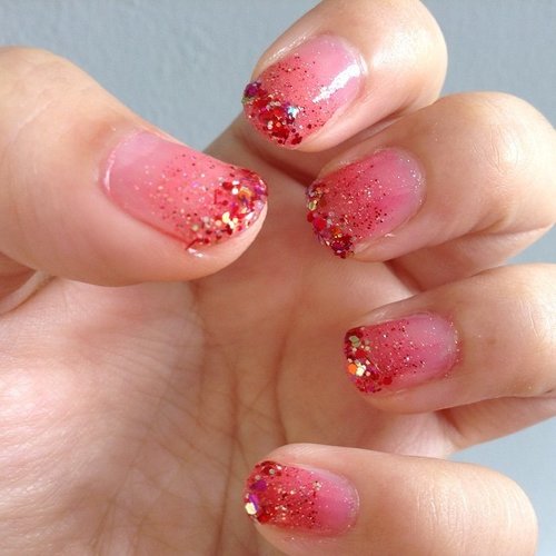  Gradation nail #notd #pink #red #glitter #nailart #beautyblogger #indonesianbeautyblogger #clozetteid