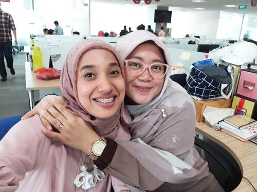 I believe in her since day 1 and I think I'm totally right. 😘💙..#Clozetteid #officemates #workingmom #friendship #love #latepost #socialmediamom