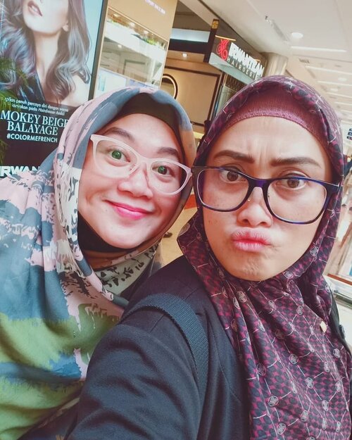 Syafakillahu tersisterrrr. Semoga sakitnya jadi penggugur dosa dan  bisa segera pulih jadi bisa turun lagi ke lapangan yaaaa.. 🤗😘..#Clozetteid #friendship #sisterfillah #latepost #socialmediamom #bestie #love #life