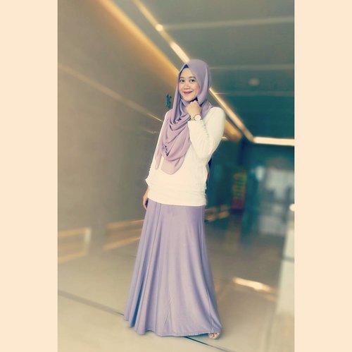 White purple kinda day. #clozetteid #ootd #clozettehijab #starclozetter #hijabootdindo #hijabstyleindonesia #hijabstyle #hijabpastel #hijabfashion_2016