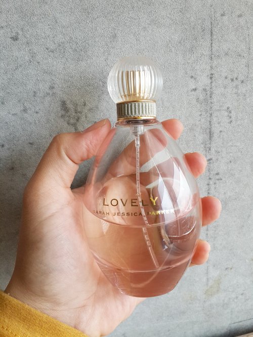 My all time favorite fragrance. Sudah pakai Lovely by Sarah Jessica Parker selama kurang lebih 8 tahun! It matches with my body scent and I feel good for it. :D #clozetteid #COTW #FaveFragrance