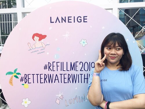 Weekend berfaedah💦Hari ini aku bangun pagi banget buat ikutan Zumba bareng @laneigeid ✨ dateng kesini bukan cuma niat buat olahraga aja biar sehat tapi dengan pembelian Laneige Refiil me pack, ternyata setiap pembelian akan di donasikan ke ACT ( Aksi Cepat Tanggap ) untuk membantu saudara- saudara kita yang daerahnya masih kekurangan air. _Ayo yang masih boros pemakaian air, yuk di hemat. Bumi kita semakin tua, sumber air bersih pun semakin berkurang. Gamau kan kalo generasi anak cucu kita nanti kekurangan air? 💦_Satu lagi nih, walaupun kita harus menghemat pemakaian air, tapi jangan lupa untuk konsumsi cukup air ya. Stay hydrated! 💦😊 ........#RefillMe2019 #BetterWaterWithLANEIGE #ClozetteID @clozetteid #LuminousBeauty #clozetter #glowingskin #indonesianbeautyblogger #beautybloggers #lifestyle #lifestylebloggers #betterme #ellskincaregame #beautyevent #laneige #koreanskincare #kskincare #skincarebloggers