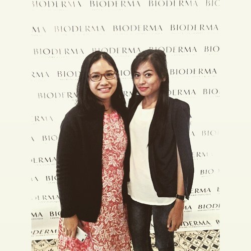 @bioderma_indonesia
Skin class with @merilla_may. Akhirnya bisa ketemu langsung sama mua yg kece ini 😍😍😍😍. Selalu suka sama eotd mu ka 😘😍. Nice to meet you 😃. #biodermaskinclass #bioderma #biodermaindonesia #instalike #indonesianbeautyblogger #indonesia #clozetteambassador #clozetteid #makeup #skinclass #beautyblogger #bblogger #bbloggers #blogger #bloggers #endorsement #endorse