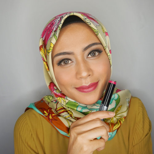 @lagirlindonesia Matte Lipstick shade Bliss 💋.
-
#lagirlcosmetics #lagirl #makeup #hijab #dailymakeup #blogger #blog #beautyblogger #instalike #like4like #makeuphijab #metallipstick #clozetteid #clozetteambassador #fdbloggers #fdbeauty #influencer #makeupaddict #lipstick #eyeshadow #contour #blush #eyebrows