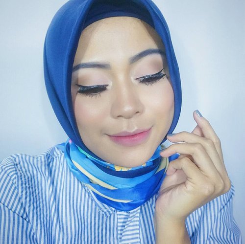 COMPETITION ALERT!! To celebrate the launch of new product “Pickup Liners”, here is my #theBalmombrelips look!
-
Win a total of IDR 1.000.000,- beauty package from @theBalmid for 3 winners, by :
1. Follow @theBalmid & @ClozetteID.
2. Create your own ombre lips using Pickup Liners.
3. Share in caption what shade you are using, and tell us your best pickup line (rayuan gombal).
4. Use hashtag theBalm #theBalmid #theBalmombrelips #youxthebalm.
5. Mention, tag dan follow Instagram @theBalmid.

Competition ends at 23rd April and will be announce in 24th April at @theBalmid, Good luck BalmBabe! 
Oh hey, to see theBalm counters go to @theBalmid bio 
And this, I’m using Pickup Liners shade Fineapple and  shade Chemistry.  #ClozetteIDReview #ClozetteIDReviewXTheBalm #ClozetteID #blog
#bloggers #beautyblogger #instagram #instalike #like4like #lipliner #lipstick #omrelips #gradientlips #dailylook #dailymakeup #natural #naturalmakeup
