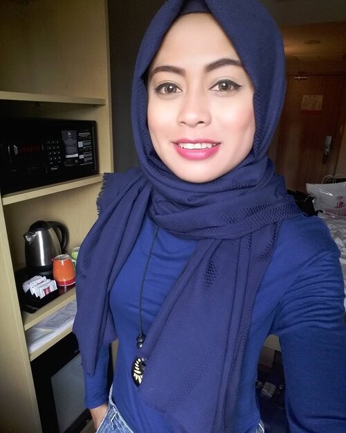 Happy Sunday 🌞.#clozetteid #clozetteambasaador #indonesianfemalebloggers #instalike #apotekerup #apoteker #farmasi #naturalmakeup #makeuproutine #makeupaddict #makeup #nonahikaru