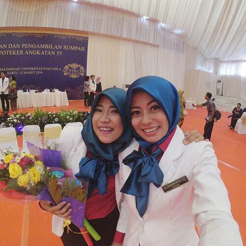 Perjuangan selama satu tahun membuahkan hasil 😇💊.#clozetteid #clozetteambassador #apoteker #apothecary #instalike #farmasi #pharmacyschool