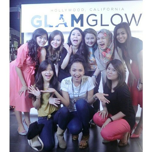 The girls Clozette Indonesia Ambassadors @clozetteid at  @glamglow_ind event.
#PhotoGrid #clozetteID #clozetteambassador #clozettedaily #indonesianbeautyblogger #beautyevent #beautyblogger #bbloggers #bblogger #blog #bloggers #blogger #beautiful #beauty #mayamia #endorser #endorserment #endorse #natural #makeup #fashion