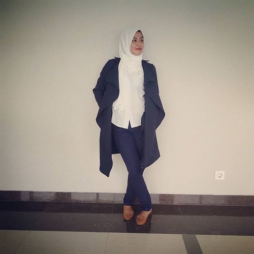 Outfit of the day 😍😘.#clozetteID #clozetteambassador #garnieracademy #garnierid #jadiyangterdepan #1weektoshine #project1week #instalike #bloggers #bloggergathering #hijab #style #ootd