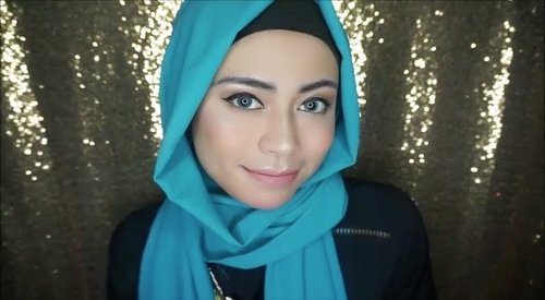 Mini tutorial menggunakan produk-produk favorite aku @absolutenewyork_id dan @thebalmid. Semua produk yang aku gunakan di tutorial kali ini adalah produk yang hampir setiap hari aku pake. Untuk tutorial lengkapnya kamu bisa cek channel youtube aku ya! 😘💄.
-
#nonahikaru #abdolutenewyorkid #absolutenewyork #blog #beautyblogger #tutorial #dailymakeup #instalike #makeup #hijab #glowing #natural #thebalm #thebalmid #vlogger #FDBeauty #clozetteid #clozetteambassador #video