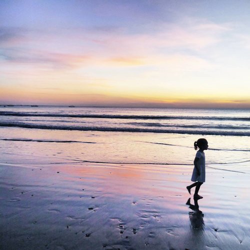 Sometimes the best way to solve problem is just to stop caring.
Just keep moving forward and don't give a shit about what anybody thinks. Do what you wanna do...for you.
#littlegirl #girl #imagination #movingforward #beach #sunset #twilight #silhouette #siluet #reflection #sky #skyporn #bali #Indonesia #PesonaIndonesia #wonderfulIndonesia #traveling #traveler #travel #nature #naturelovers #beachsand #clozetteid