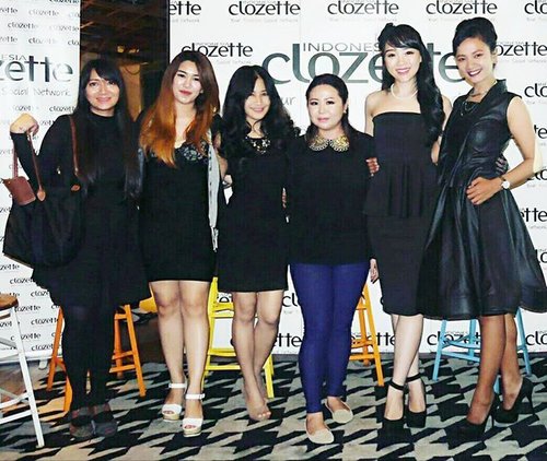 Yayy! #clozetteambassadors gathering at #clozetteparty2016 😘😘😘😘😘
#clozetteID
#clozetteambassador #party #fashion #royalblackdress #dress #fashion #beauty #beautiful #girls #fashionblogger #beautyblogger #lifestyle #blackdress @clozetteid