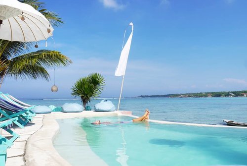 Relax~
It's weekend🏖
#turquoise #blue #colour #relax #Bali #NusaCeningan #island #naturelovers #pool #swimmingpool #sea #beach #wonderfulIndonesia #PesonaIndonesia #lifestyle #boat #travel #traveling #traveler #vacation #holiday #clozetteid