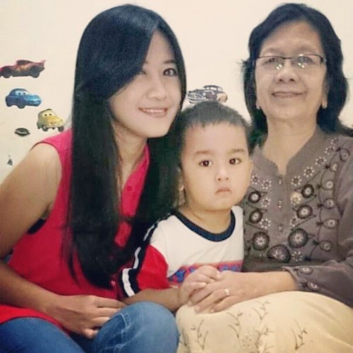 Selamat Hari Ibu \o/

We always have different point of view. But love you mom, always <3

#Mothersday #Me&mymom #love #mymom #clozetteID
@clozetteid