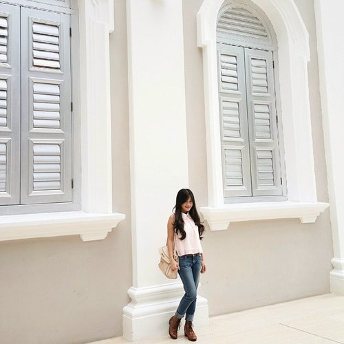 From Singapore with love 😘😘Live in Levi's 😍😍 #ootd #ootdindo #ootdmagazine #fashion #fashionista #coraltop #levistrauss #levis #jeans #boots #Samsung #samsungworldtour #galaxyS6 #fashiondiaries #lookbookindonesia #beritafashion #formaldaily #ClozetteAmbassador #clozetteID @clozetteid #Singapore