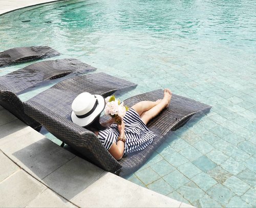 Everyday is my holiday😎Love the pool of @royaltulipgg 😍📷 by @timo_wp thank you 👍#outdoor #pool #swimmingpool #royaltulipgununggeulis #bogor #royaltulipgg #love #flower #hat #monochrome #dress #nature #naturelovers #travel #traveler #traveling #lifestyle #Resort #hotel #hairaproduction #bouquet #relax #holiday #view #ootd #sotd #photooftheday #pictureoftheday #clozetteid #clozetteambassador