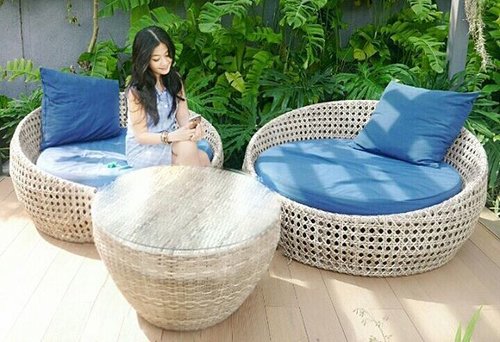 I do faling in love with blue 💙
#Bogor #clubhouse #swimmingpool #sofa #blue #ootd #ootdindo #minidress #interiordesign #fashion #lifestyle #girl #lady #clozetteID #clozetteambassador