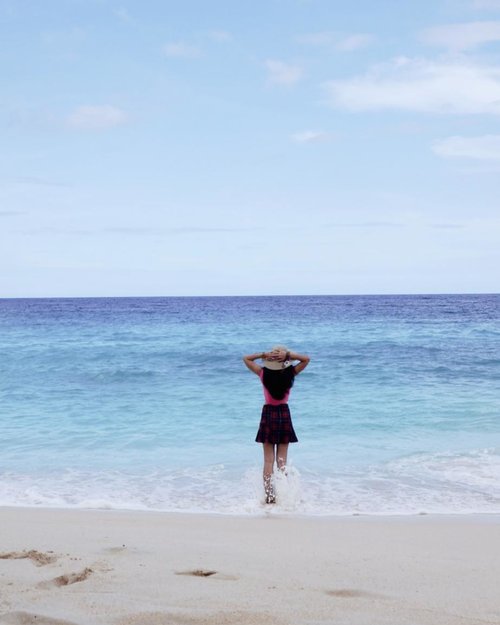 Whateva....Don't hate me coz I'm this kewl.😎@ Pal beach#Sulawesi #palbeach #ExploreNorthSulawesi #Minahasa #Manado #Indonesia #PesonaIndonesia  #WonderfulIndonesia #travel #travelinstyle #traveller #traveling #tourism #waves #sea #instagood #whitesand #holiday #ootd #hat #tartanskirt #skirt #pink #clozetteambassador #clozetteID #skyporn
