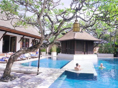 Family's chillin' 🏊
#resort #hotel #swimmingpool #relax #family #chillin #interiordesign #design #art #purisantrian #travel #traveling #traveler #holiday #bali #sanur #trees #wonderfulIndonesia #PesonaIndonesia #lifestyle #clozetteid