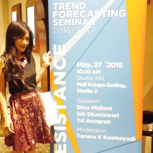 Attending the Trend Forecasting Seminar of #JFFF2015 😊👠👗👰👜📱 #ootd #ootdindo #ootdmagazine #kanahskirt #swanstwenty #fashion #fashionista #fashionweek #fashionshow #Seminar #trendforecasting #Gading #Jakarta #Indonesia #lookbookIndonesia #beritafashion #formaldaily #clozetteambassador #clozetteID @clozetteid #lifestyle
