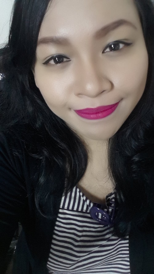 Thank God is Friday, Initially I want to put Purple Lipstick on my Lips, but finally i use Neon Pink color...It's so attractive.. love it.. #sonaturalmattelipstick #riveratwc #mizueyeliner
