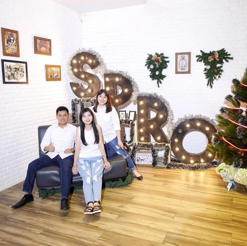Hello December!
This is early Christmas with S-pro GMS🎄

I thank God because I have a great team.
They are not perfect, but they are not fake and always do their best 🤗 *Minus Yongki, Sen2

#sprochristmas2016 #gmschurch #clozetteid #ggrep #rahasiagadis #christmas #dinner #earlychristmas