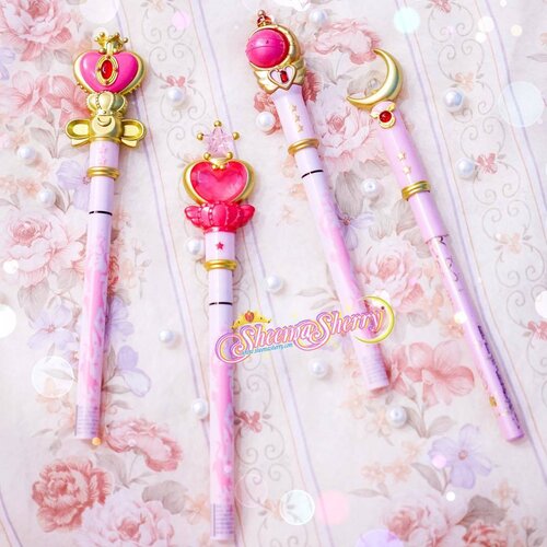 My 3 Magic Wands + My Daughter's (?) Magic Wand 💖🌙💖🌙
SAILOR MOON #MiracleRomance Pencil & Liquid Liner Review, For You! On my Blog : WWW.SHEEMASHERRY.COM / Direct Link in BIO !!! 💖🌙💖🌙💖🌙 #SailorMoon #CreerBeaute