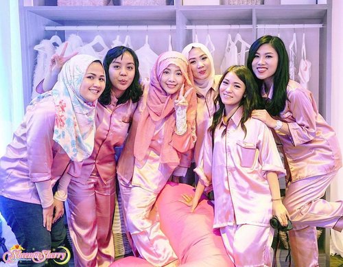 One of my fav things in attending blogger events, is the chance to meet my (long-time and new) beautiful friends and have a lot of fun with them! ❤️✨ #slumberparty #pajamaparty