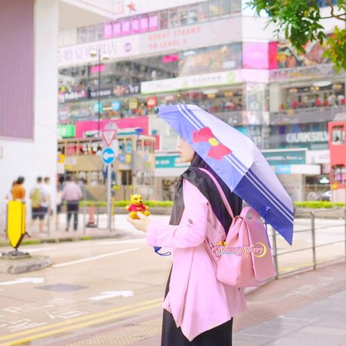 Maa shaaallaah Laa Quwwata illaa Billaah 💖☔️🌤Summer in HK sometimes reminds me of our own year-long weather in Jakarta, where in some days it’s almost unbearably hot ☀️, and in the other days it’s an endless thunderstorm ⛈, Subhaanallaah.but alhamdu lillaah that even today we still stay comfortably in our home with our beloved people, eating food we cook ourselves. meanwhile our brothers and sisters in Lombok, Indonesia, have been experiencing series of earthquakes which occured over and over again, instilling fear, worry, insecurity, sorrow, and lots of other uncomfortable feeling. Let’s pray for them and for all people in this world suffering out there, and also for us. Allah surely has His beautiful plans... #PrayForLombok #PrayForUs #PrayForEveryone 💐..#WinnieThePooh #SailorMoon #ChristopherRobin