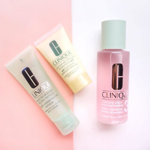 Have you ever felt the pressure of purchasing a full size product ?  but don't really know if the product  works on you or not yet you still need to buy it cause they don't come in a smaller trial size. Good news loves! Now @cliniqueindonesia has come in a special @sephoraidn package where you can get all the three basic skincare in smaller size. Its a special @sephoraidn exclusive product so get yours at @sephoraidn store wide! .
.
.
So you can try them first and if you feel your skin loves it then you can purchase the full size later on! Good deal right? ❤️❤️❤️#sephoraid #steviexsephoraidn #sephoraidnbeautyinfluencer #cliniqueindonesia #flatlay