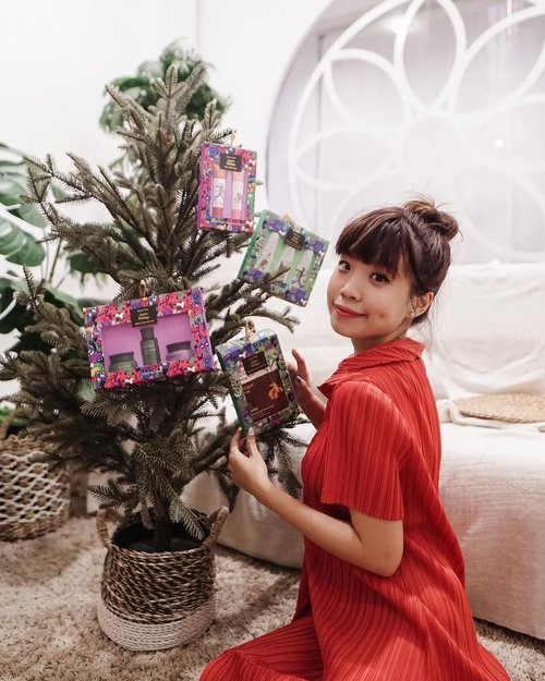 Happy holidays 🎄🥳🎉 looking for another Christmas gifts idea? Here’s one by @innisfreeofficial with their green holiday collection ❤️ by purchasing this you’re also contributing for good cause. I love their lip balm 🥰 years after years this lip balm is still my favorite. ....#innisfree #exploretocreate #style #beauty #innisfreeindonesia #makeup #love #greenholidays #innifriends #clozetteid #christmas