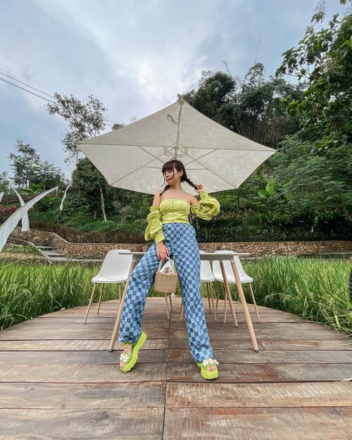 🌴🤍 Tropical Summer Love ! 
.
.
📸 @vm_3596 .
#steviewears #deets .
❤️Whole look by @pomelofashion .
❤️Platform @melissashoes_id x @lazyoaf . 
.
.
.
.
.
.
.
.
.
.
.
.
#photooftheday #ootdfashion #explore #wiwt #ootdmagazine #style #lookbook #ootdinspiration #love #fashionblogger #stylefashion #ootd #melissagirlsclub #streetinspiration #potd #zalorastyleedit #clozetteid #ootdindo #pomelogirls #shotoniphone #melissaxlazyoaf