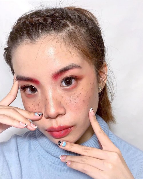Trying out #fauxfreckles #makeup ☺️ Trust me I’m not angry 😤 hahahahaha lately I’m thinking of picking up face painting,any recommendation which face paint to try? // it feels so good to play around with colors. .
.
.
.

#今日のメイク #アイメイク #リップ
#motd #makeup #tutorial #eyemakeup #eyeshadow #cosmetics #selfie #beauty #메이크업 #댜닝 #tampilcantik #wakeupandmakeup #clozetteid