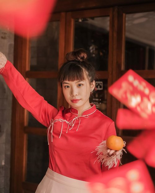Happy Chinese New Year 🧧 may the new year bring love, light and happiness ! 新年快乐 , 恭喜发财 , 身体健康 , 万事如意 , 年年有馀 , 合家平安 , 事事顺利 ❤️ ..Lensed by @alviansilver for @pomelofashion #pomelogirls #trypomelo ....... .. .... #ootdinspiration #ootdmagazine #explore #instastyle #style #fashion #bestoftheday #dailylook #styleinspo #whatiwore #zalorastyleedit #ootd #lookbook #clozetteid #steviewears #cny2020 #fashionblogger #love #fashionpeople #fashioninspiration #wiwt