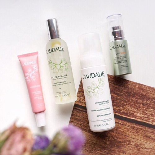 Do you know that all Caudalie products contains orgain grape extract that are being extracted from their own homegrown vineyards 🍇🍷? With the antioxidants factors of grapes all @caudalie products are natural and is believed to be able to help maintain the youthfulness and healthiness of ones skin! My personal fav is the beauty elixir ❤️ will share my mini review on it soon!! ...-Now @caudalie is available at all @sephoraidn stores🇮🇩 ..#caudalie #sephoraid #sephoraidxcaudalie #steviexsephoraidn