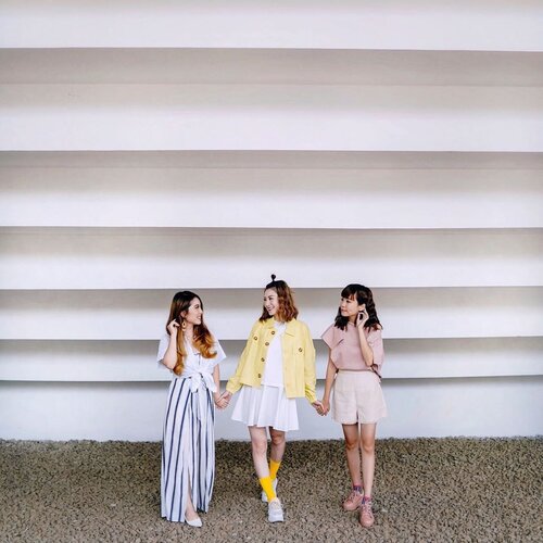 #throwback to our fun shoot with @sweet.escape exploring the hidden gems in #jakarta ! ❤️ #SweetEscape #sweetescapejakarta .
.
.
.
.
. .
.
.
.
.
.
.
.
.
.
#whatiwore #pastel #chic #fashionistas #feminine #steviewears #lotd #bloggerstyle #fashion #wiwt #lookoftheday #styleinspo #instastyle #ootd #explore #blogger #fashionblogger #fashionpeople #sonyforher #style #outfit #stylist #dimple #clozetteid