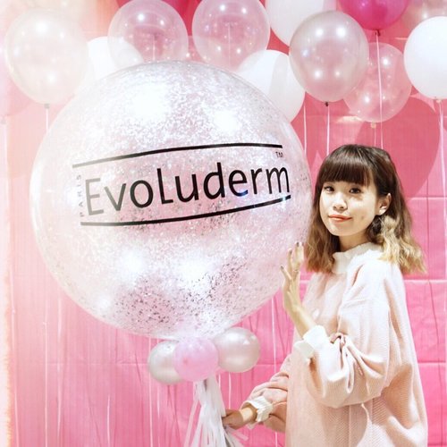 Today attending @evoludermid Paris beauty gathering with @guardian_id ❤️ super excited to try out their micellar water 💦  I’m a big fan of micellar water 😍 I find micellar water works best at cleansing my skin gently but effectively ! .
.
-
Get a chance to try out their micellar water too by winning the beauty boxes in my #steviebirthdaygiveaway ft. @kaycollection ! Head over to see how to join❤️🤗➡️➡️➡️ #giveaway .
.
#evoludermid #gooddayskin #evoludermxguardian #collabwithstevie #steviewears #smile #clozetteid #skincare #beauty #tampilcantik