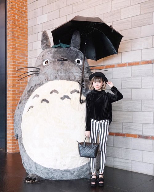 “Always believe in yourself. Do this and no matter where you are, you will have nothing to fear.”
.
.
.
.
.
.
#totoro #steviewears #lykeambassador #ggrep #ggrepstyle #cgstreetstyle #lookbook #ootd
