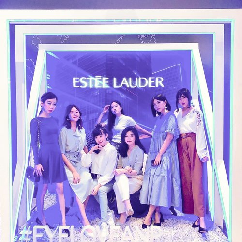 Today at the launching of newest eye cream from @esteelauderid New Advanced Night Repair Eye with 10x concentrated new upgraded formula. Which claims to be proven to be effective in showing significant results in just three weeks #eyeloveanr let’s give it a challenge shall we? Will update you guys in three weeks how it works on me❤️thanks for having me tonight #EsteeID team poke* @randitasastro @dikastiff @floren_a 🤗🤗🤗
.
.
.
.
.
.
.
.
.
.
#style #ootd #beauty #clozetteid #tampilcantik #exploretocreate #shotoniphone