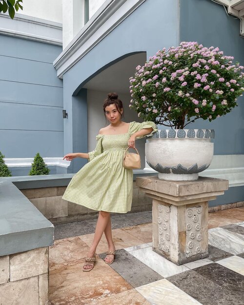 Blossoming Spring in @chocochipsboutique 🌸💕🪴 style this dress 👗 into a sabrina dress or squared collar dress! 
. 
.
.
.
📸 @vm_3596 .
.
.
.
.
.
.

.
.
.
.
.
.
#photooftheday #ootdfashion #explore #wiwt #ootdmagazine #style #lookbook #ootdinspiration #love #fashionblogger #stylefashion #ootd #steviewears #collabwithstevie #streetinspiration #clozetteid #ootdindo #localbrand